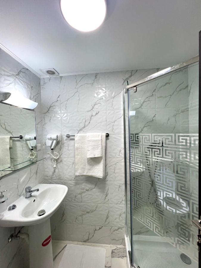 Hotel Marina 2 Bucureşti Ngoại thất bức ảnh