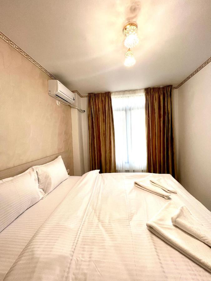 Hotel Marina 2 Bucureşti Ngoại thất bức ảnh