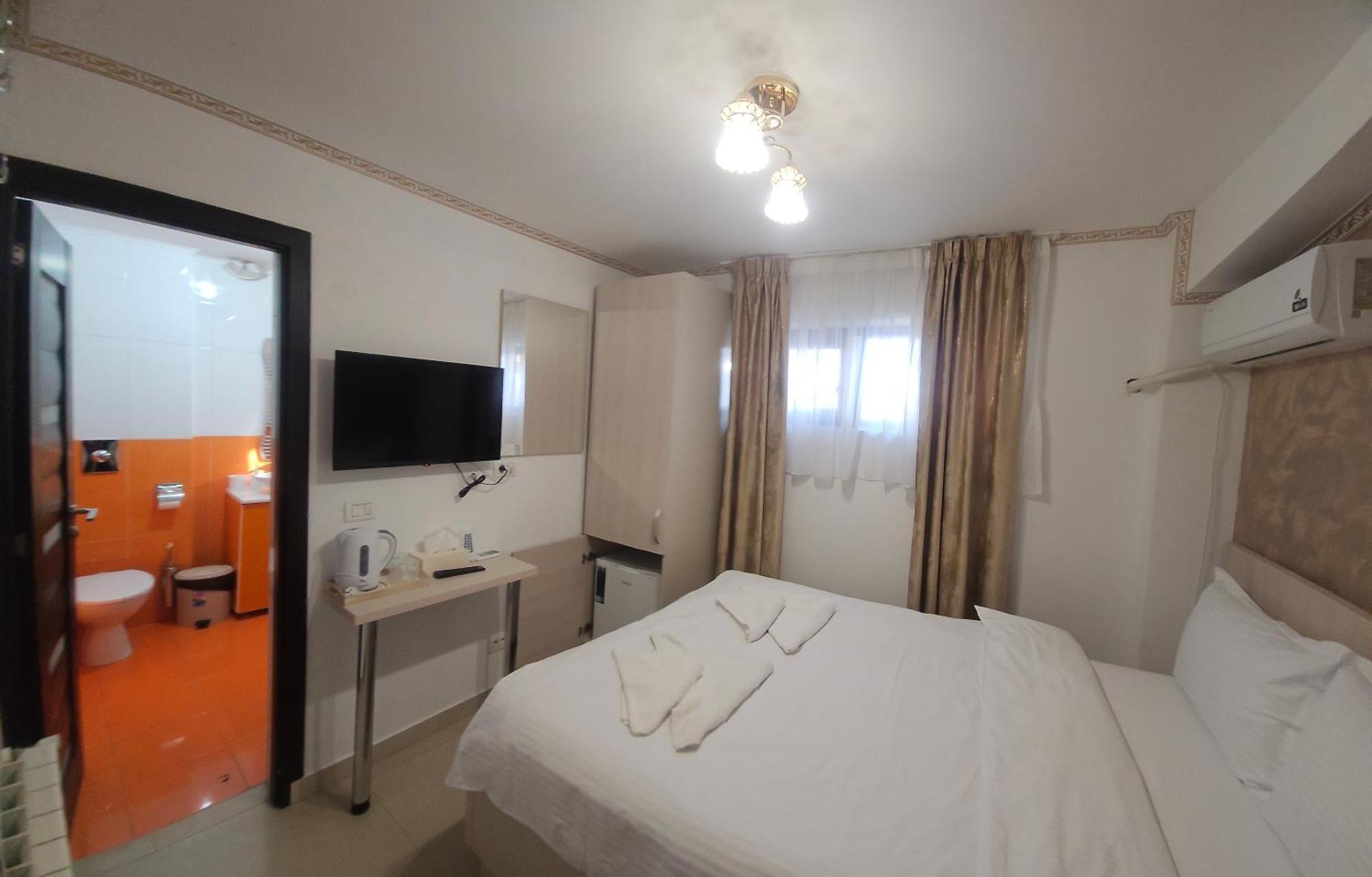 Hotel Marina 2 Bucureşti Ngoại thất bức ảnh