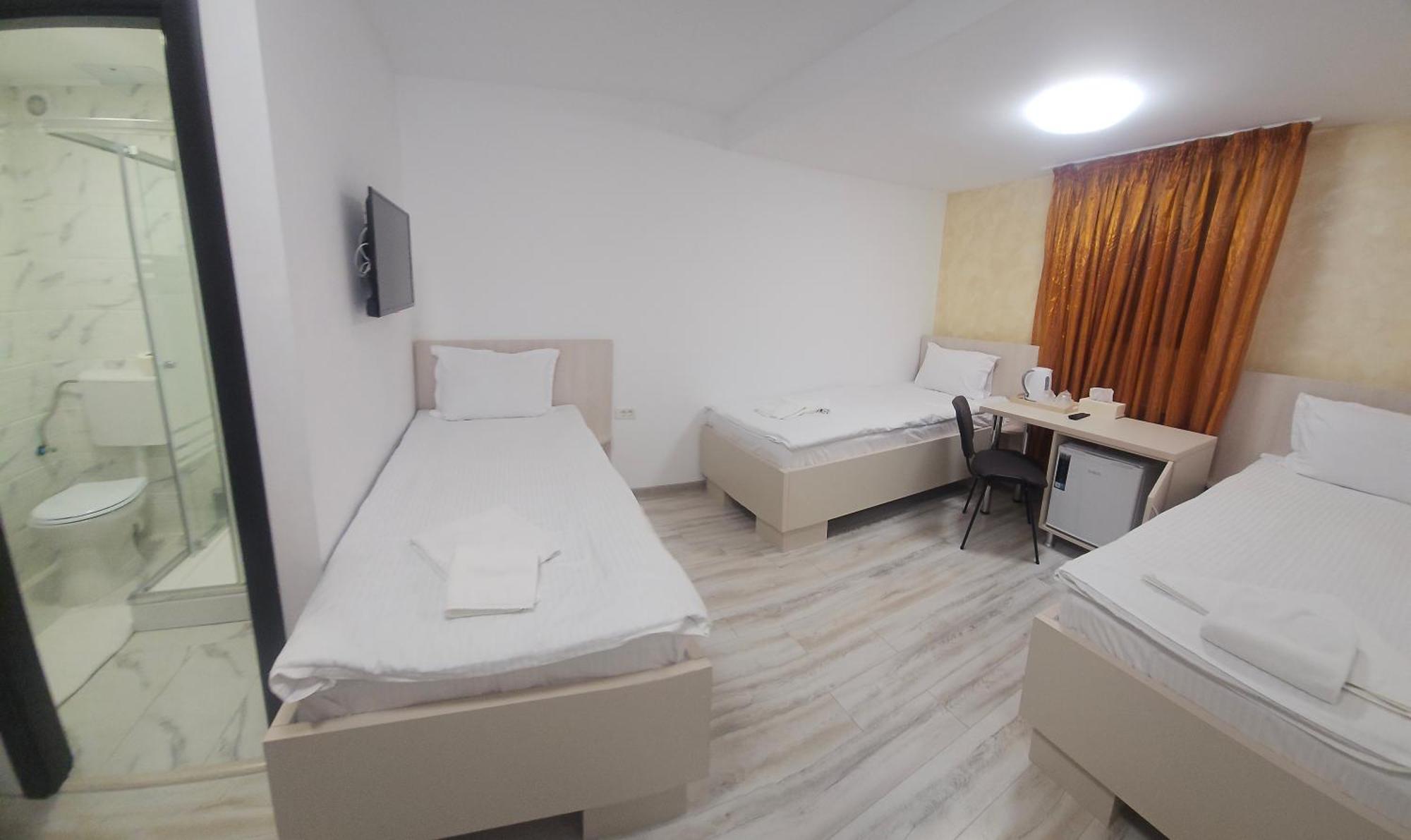 Hotel Marina 2 Bucureşti Ngoại thất bức ảnh